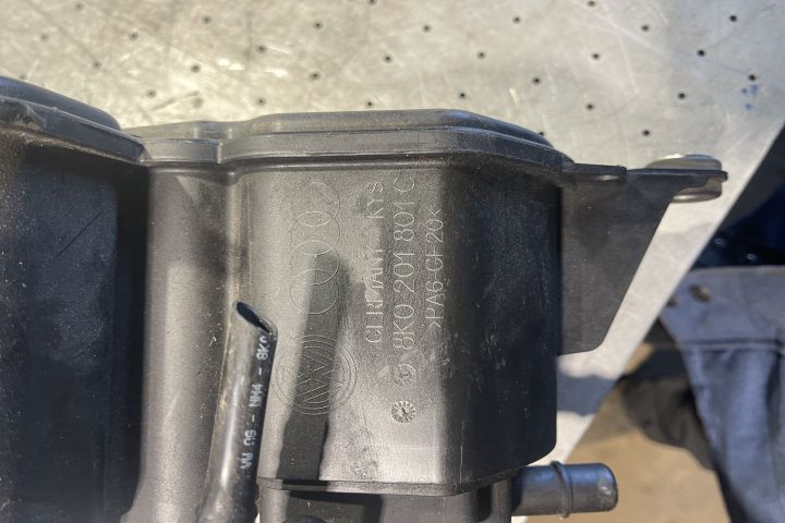 Canistra 8K0 906 271 Audi A4 B8/8K