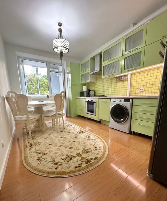 Дава се под наем Тристаен апартамент в София, Дианабад - 90 кв.м за 648.21 € - Снимка #2