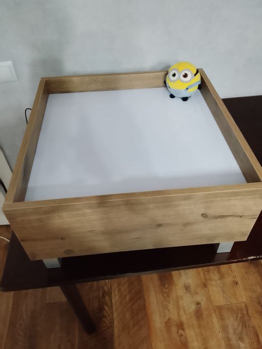 Продам столик с подсветкой для рисования песком