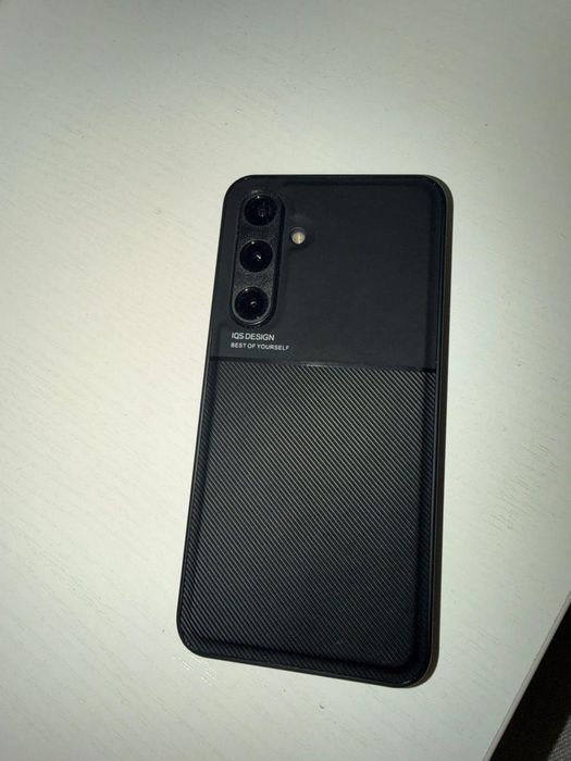 Продам телефон Самсунг S24