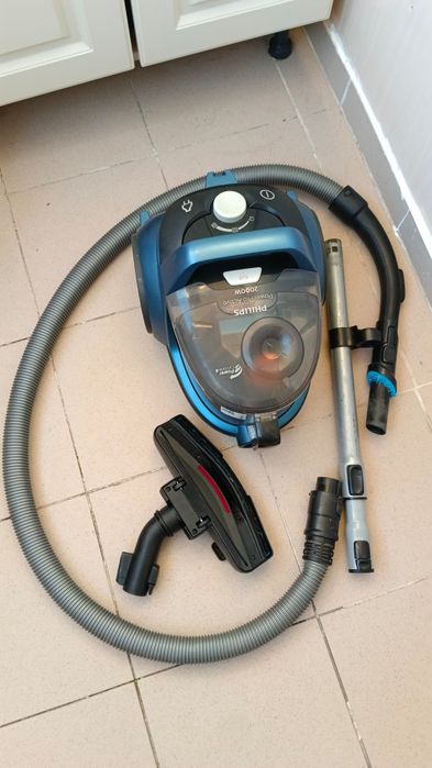 Пылесос Philips 2000W