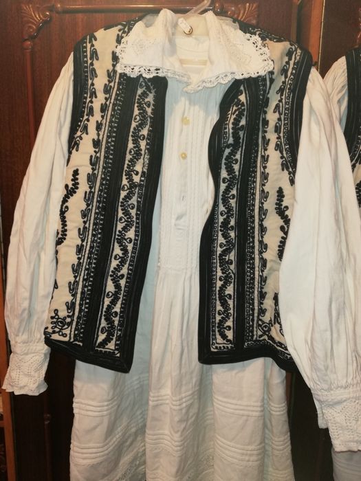 Ilice tradiționale și cămăși tradiționale