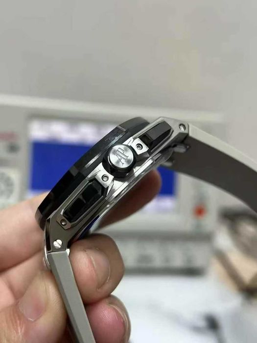 audemars piguet offshore нов модел /зелен