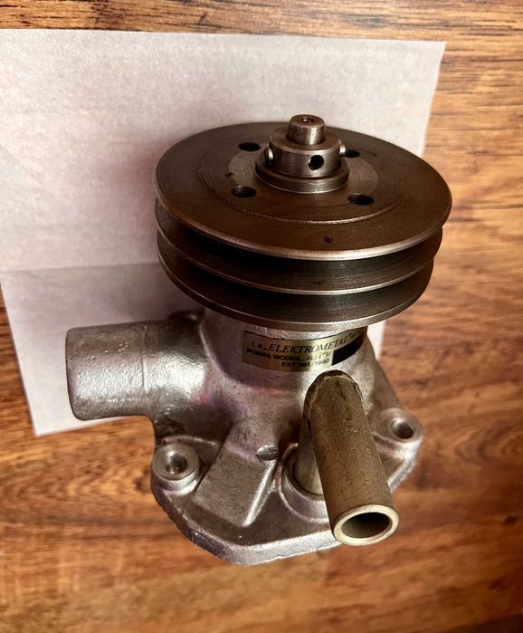 Водна помпа за камион/автобус AVIA