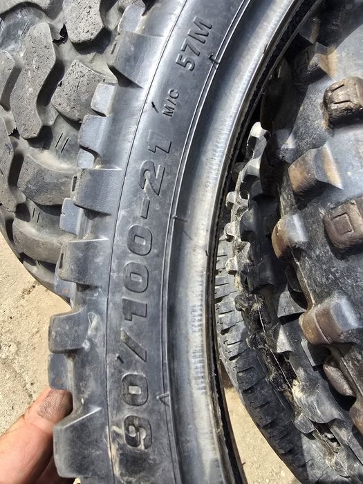 Anvelope Moto  Enduro  Wincross  90/100 - R18 //  140/80- 18 Impecabile.