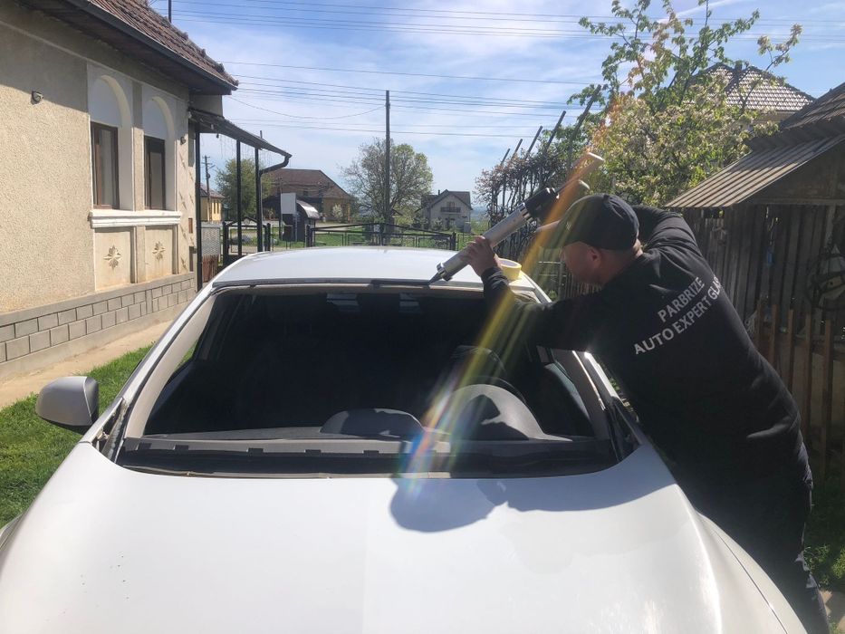 Auto Expert Glass Srl Montaj Parbrize Baia Mare +25km , geamuri/lunete