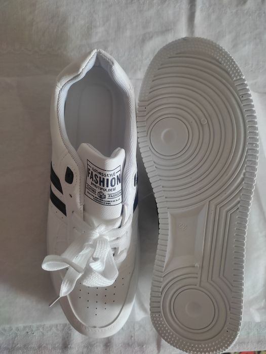 Кроссовки 42 р,р