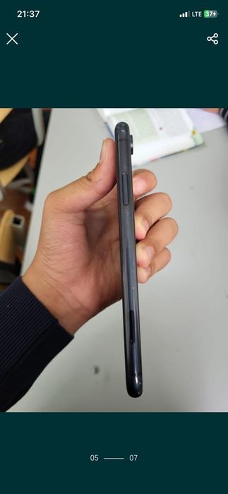 iPhone XR продам