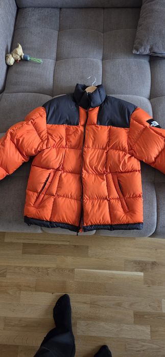 Продам зимнию тёплую куртку THE NORTH FACE ( ORIGINAL) размер M