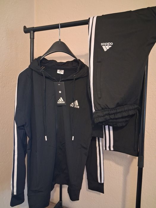 Мъжки екип на Adidas