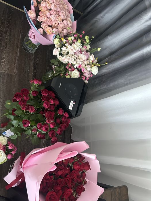 Цветы розы пионы