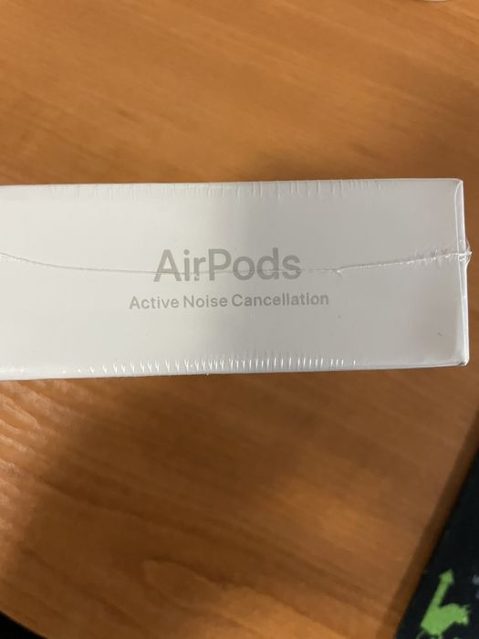 На вашето внимание Airpods 4 anc