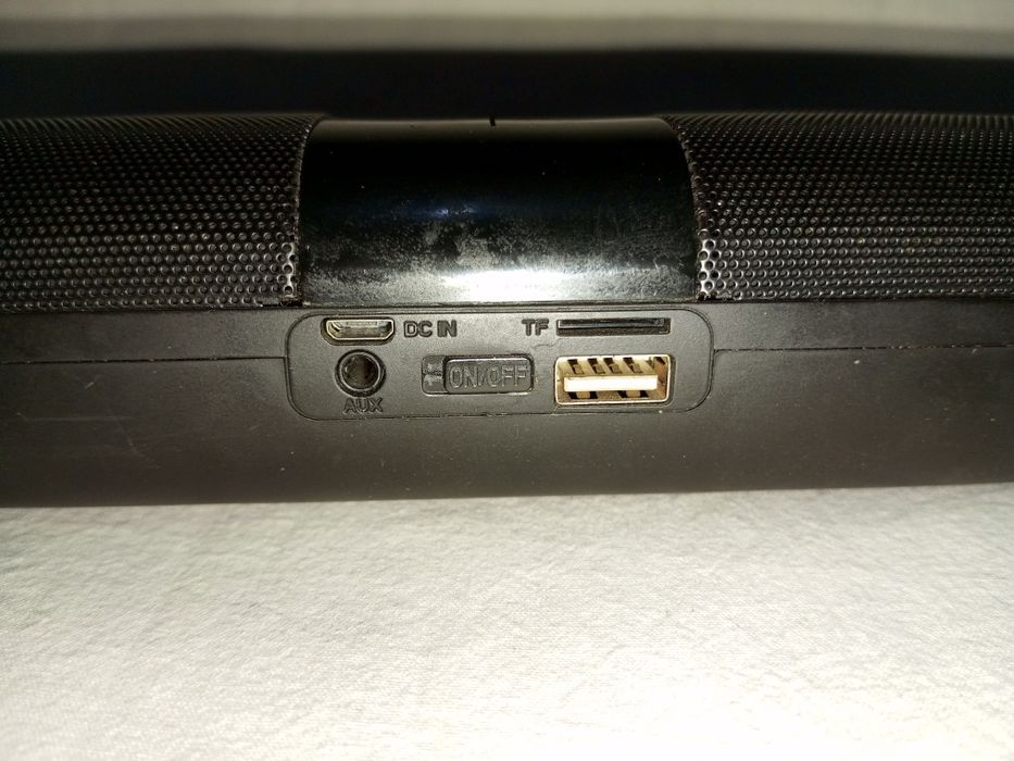 Блютуз колонка супер бас супер звук.