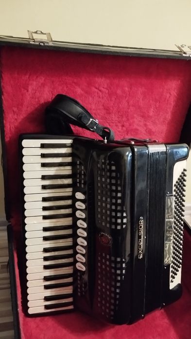 Италиански акордеон 120 баса