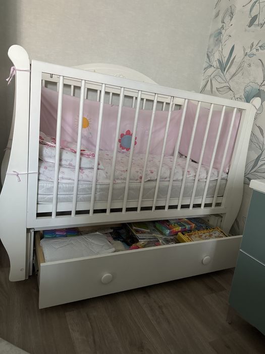 Детская кроватка