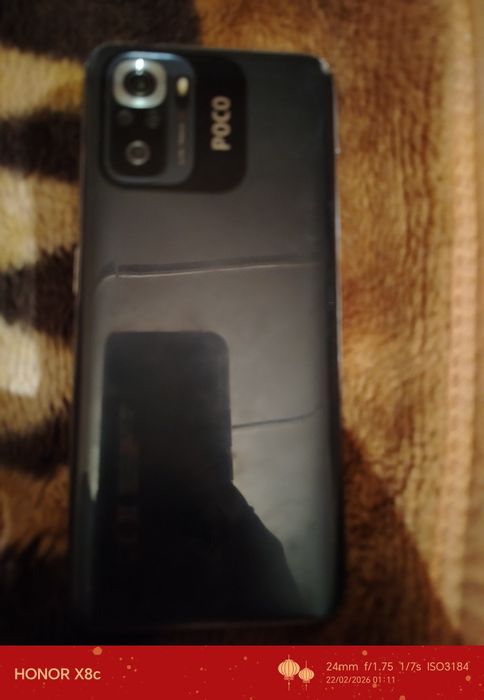 продам телефон в хорошем состоянее