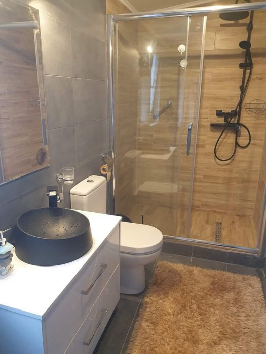 Inchiriez apartament
