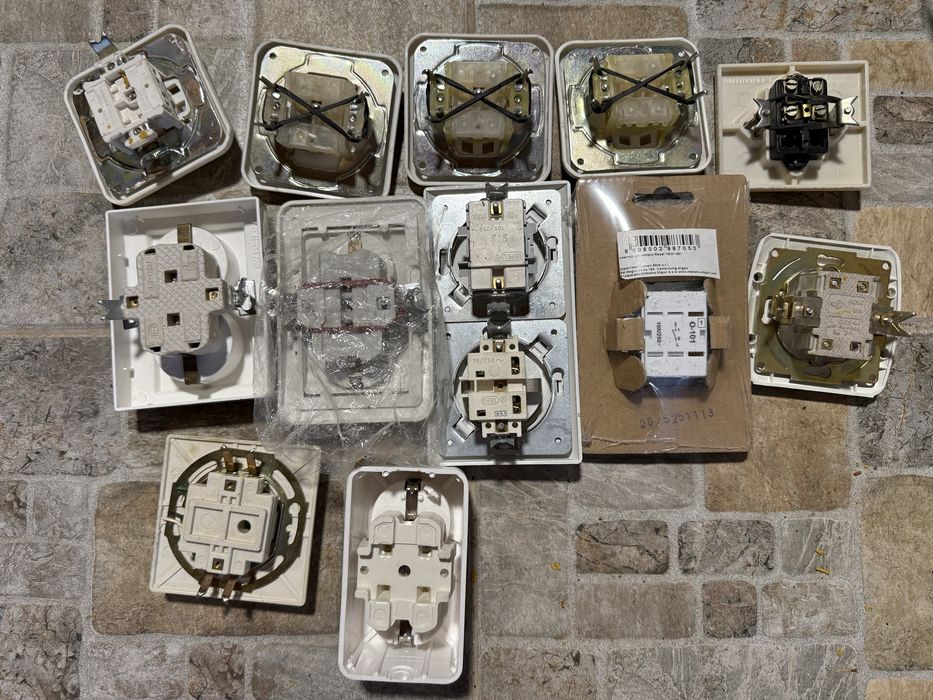 Lot prize și întrerupătoare electrice – diverse modele