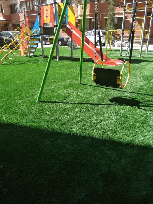 Искусственый газон +установка ландшафтный  стадион курамиза под ключ