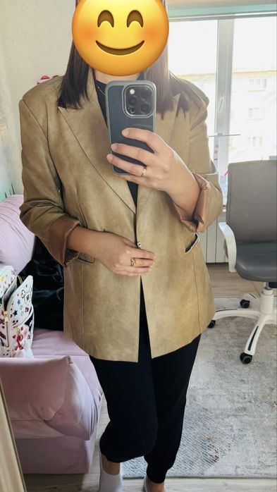 Женский кожаный пиджак