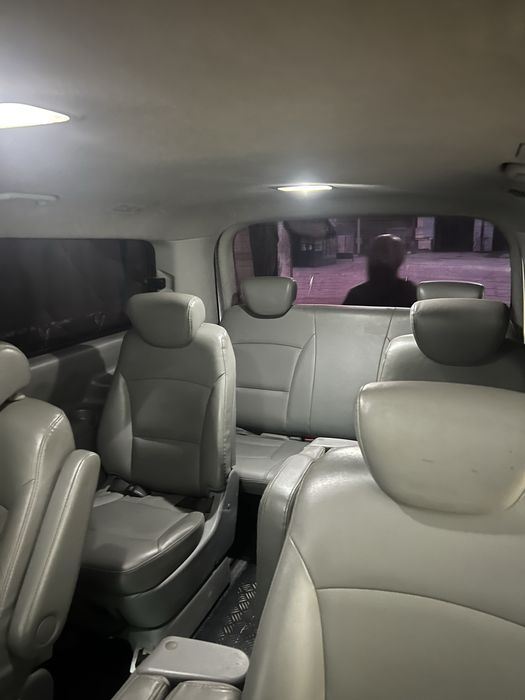 Hyundai Starex 2012 года