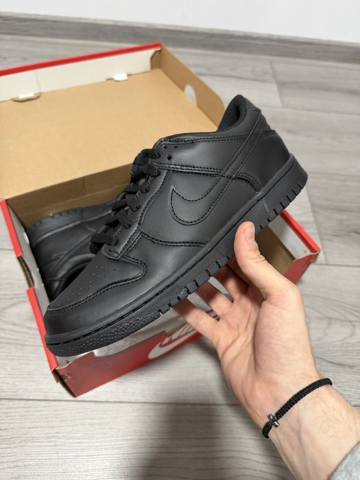 Nike Dunk Low Triple Black