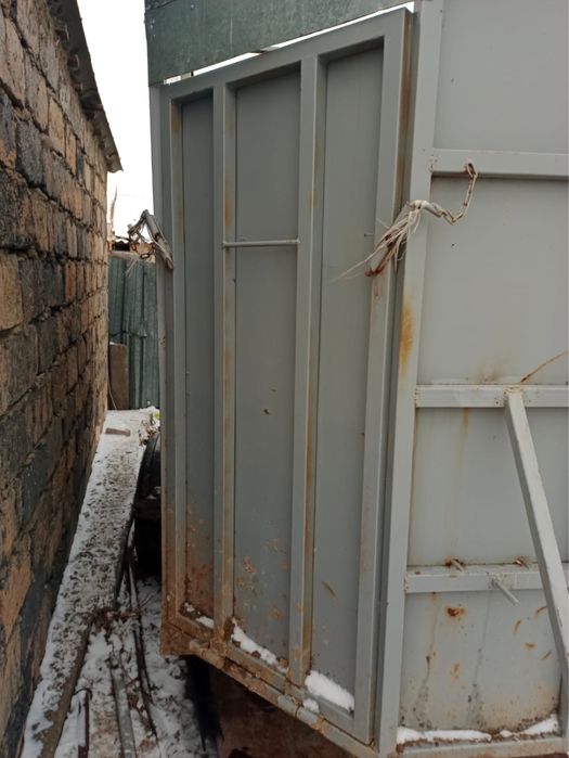 Коневозка двух местный