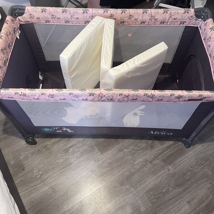 Детска количка Chipolino, сгъваема детско легло Cangaroo