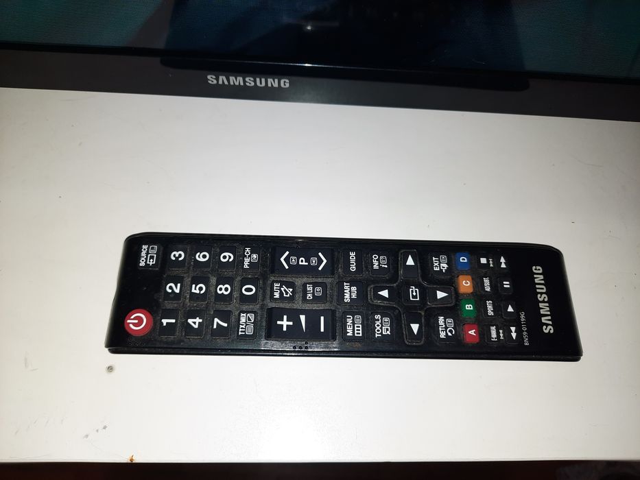 Телевизор Самсунг 32 инчов за части Samsung модел UE32J4500AW