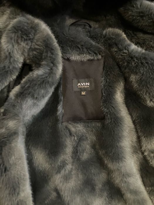 Черна парка Avin