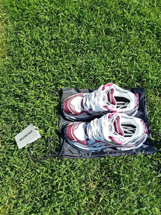 balenciaga runner rosii