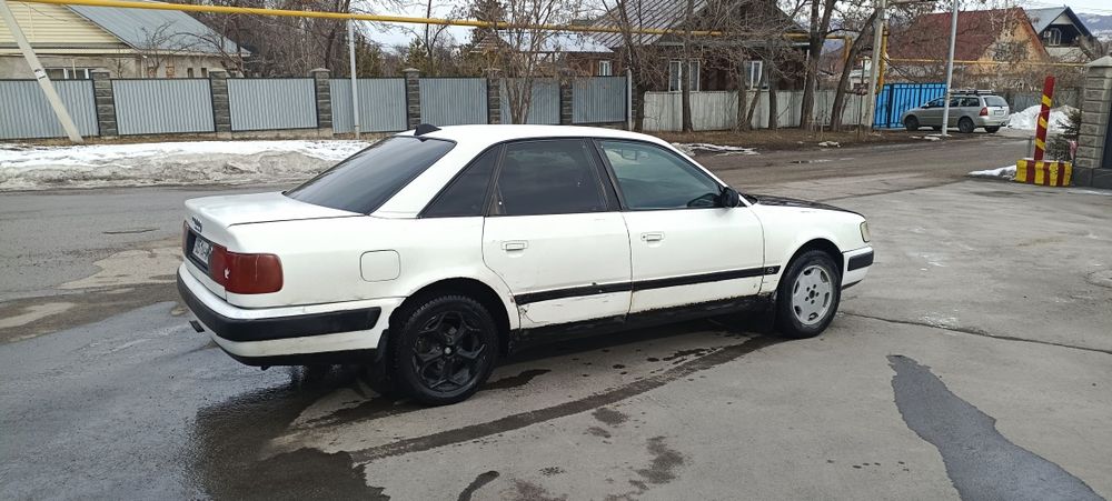 Продам Ауди с4 на ходу