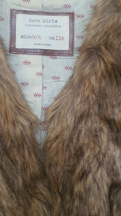 Бархатное платья с мех жилетом