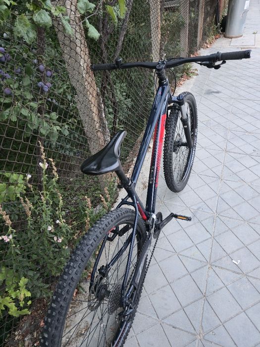 Marin Trail 29 цола М/L размер 1х9 скорости Shimano заключваща се вилка Sr Suntour Хидравлични дискови спирачки