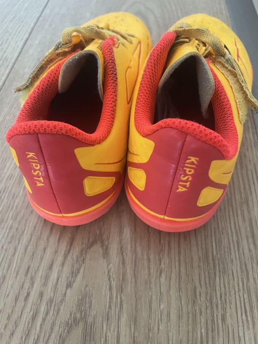 Ghete fotbal teren sintetic marimea 34