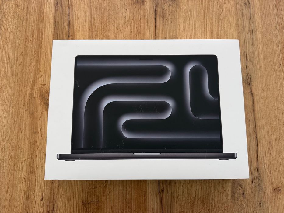 ЧИСТО НОВ MacBook Pro 16" M5 PRO Chip 18-CPU/20-GPU/24GB RAM/1TB SSD