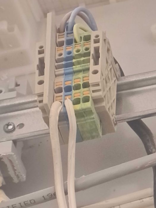 Електротехник, електро-услуги ел. инсталации аварии, ремонт