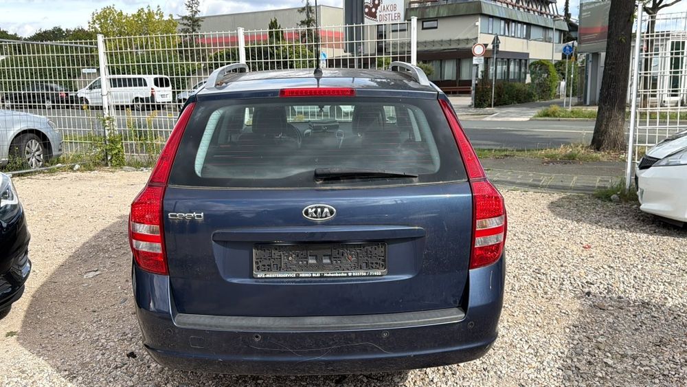 Kya Cred 1,4 benzina, fab. 2010, stare perfecta, imp. Germania