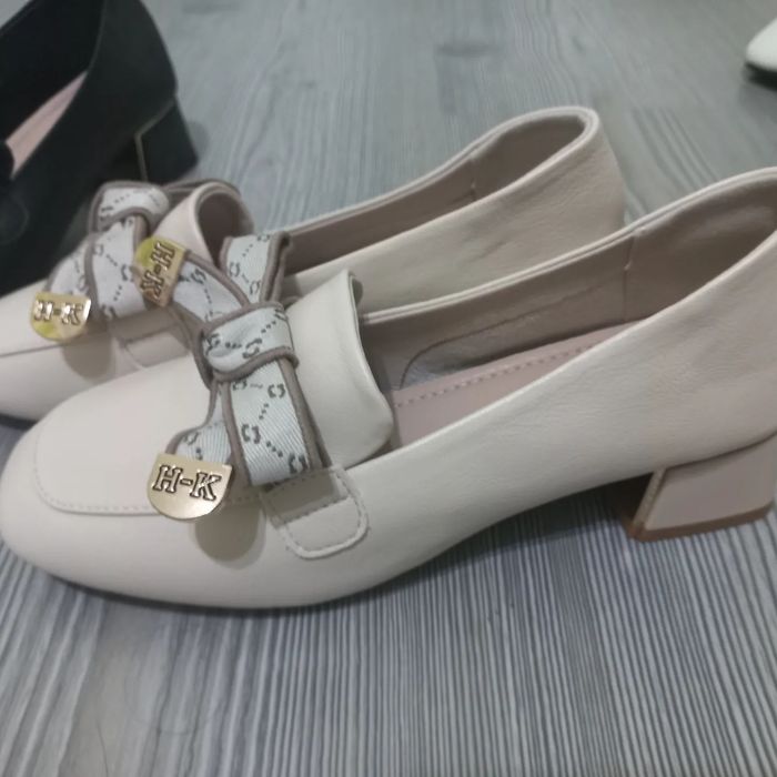 Лоферы и туфли новые