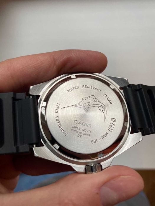 Продам новые Часы Casio MDV-106-1AVDF