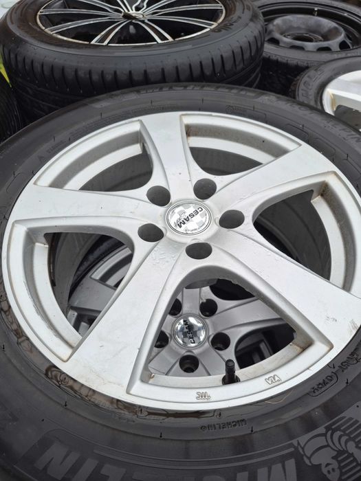 Cauciucuri diferite marimi,cu jante si fara