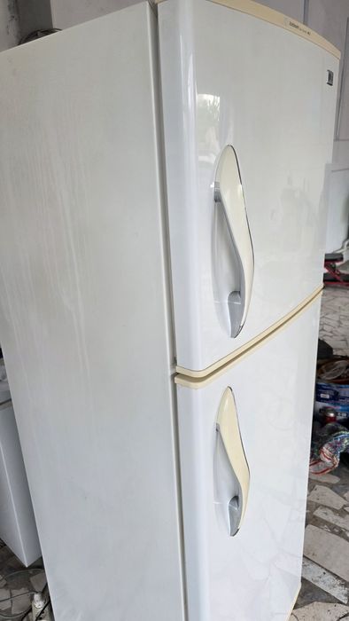 Продам холодильник LG