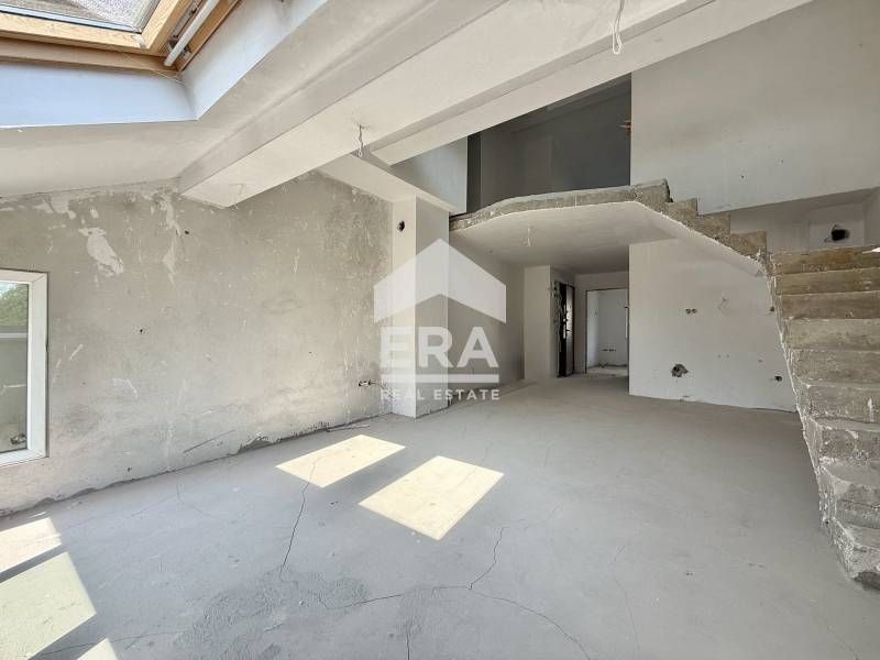 Слънчев тризонет ново строителство на крачка от Парк „Св. Св. Петър и