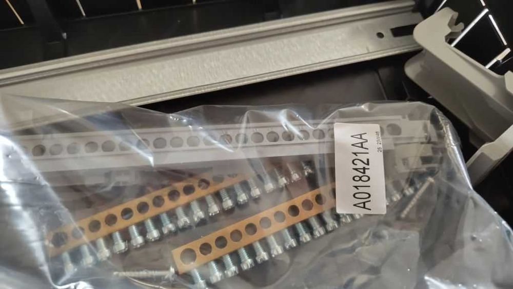 Разпределително табло Legrand Practibox S  22M без преден панел