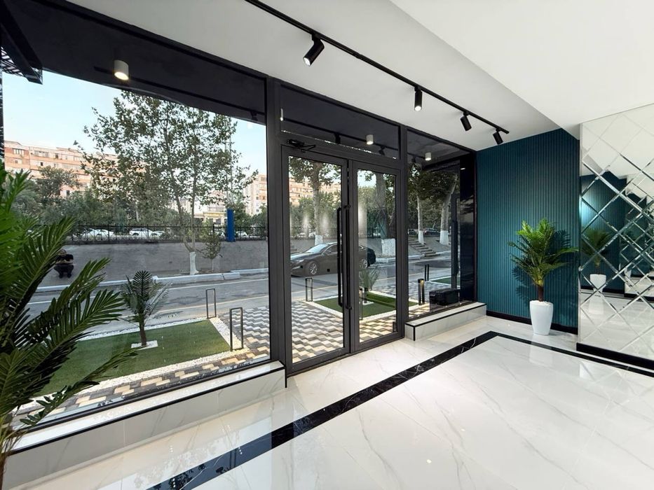 Новза метро/Чиланзар - Продается нежилое помещение вдоль дороги 100м2