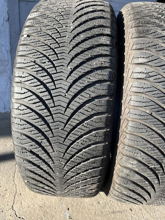 2 бр. всесезонни гуми 205/55/16 GoodYear 7 mm DOT 4717