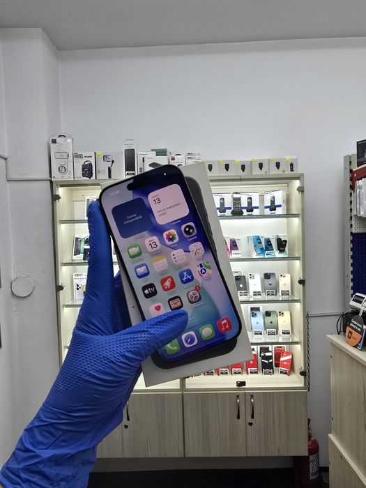 iPhone 17 / Black / 128GB / Baterie 100% / Garantie /  Rate