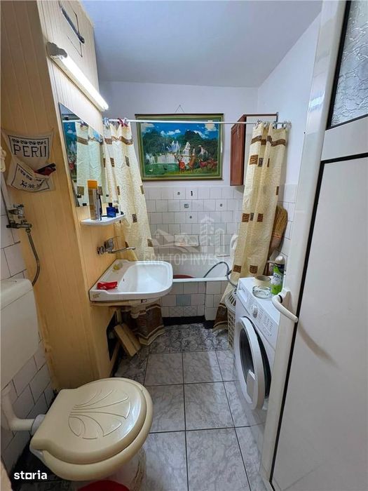 Apartament 2 camere decomandat balcon si pivnita zona Lazaret