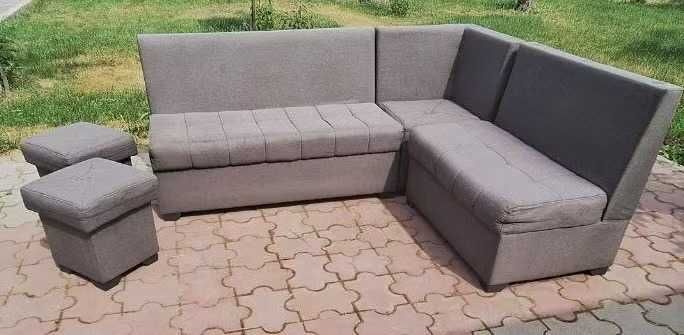 Домашние мебели Б/У (Кухонный уголок, диван)