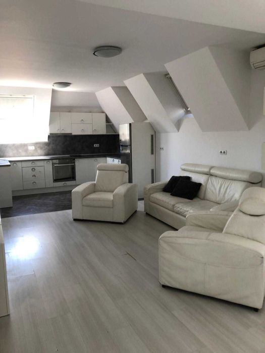 Продава се Тристаен апартамент в Пловдив, Въстанически - 110 кв.м за 1650 €/кв.м - Снимка #3